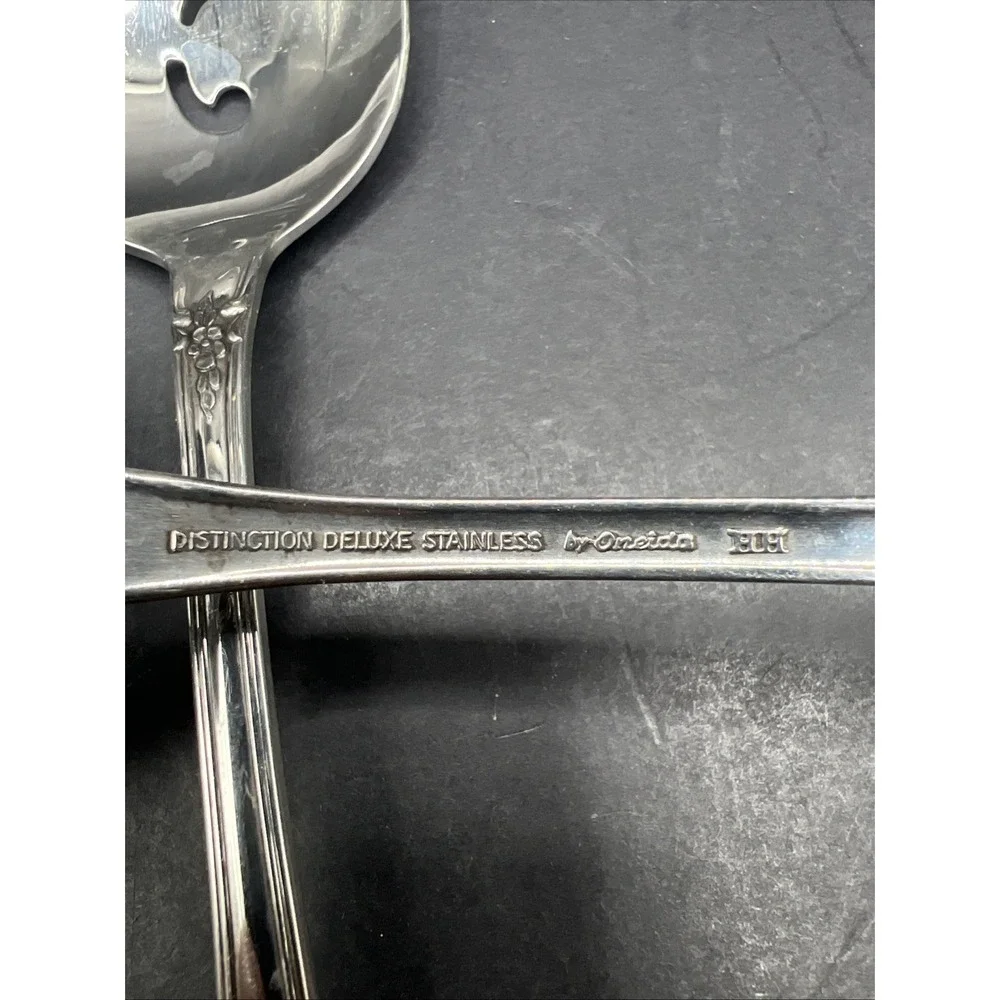 Oneida Kennett Square Distinction Deluxe Stainless Pierced Serving Spoons Set 2